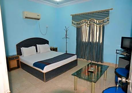 Step Inn Guest House