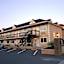 Walnut Inn & Suites West Covina