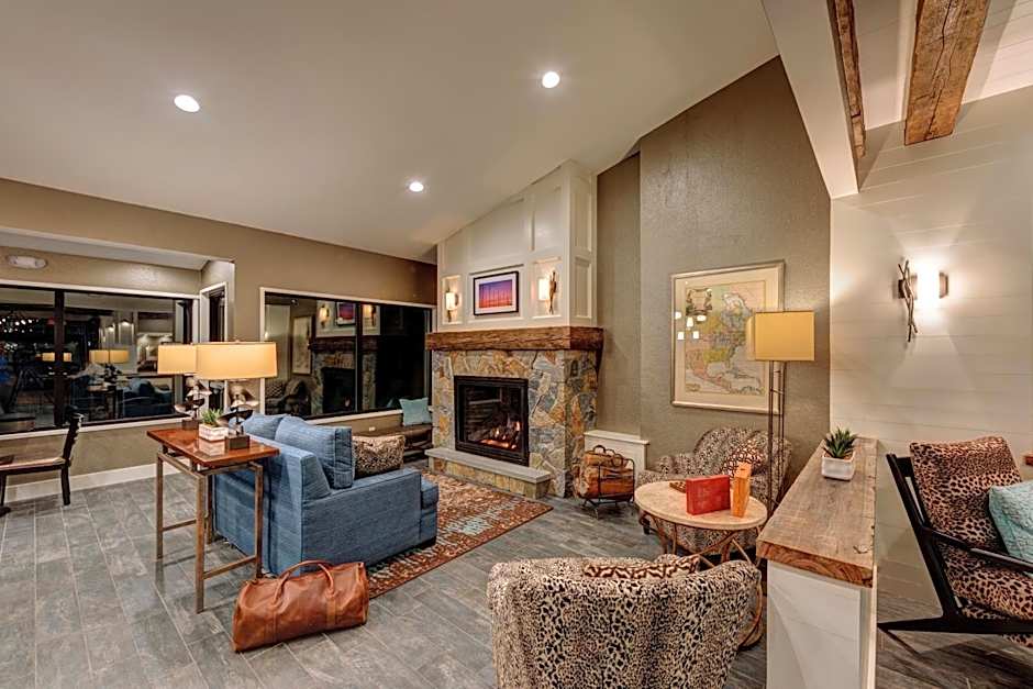 The Garrison Hotel & Suites Dover-Durham, Ascend Hotel Collection