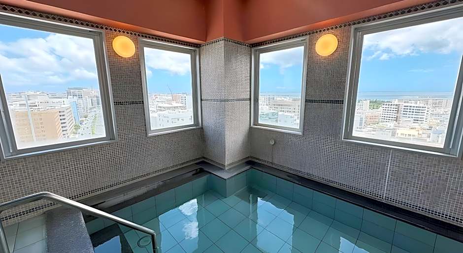 Hotel Route Inn Naha Tomariko