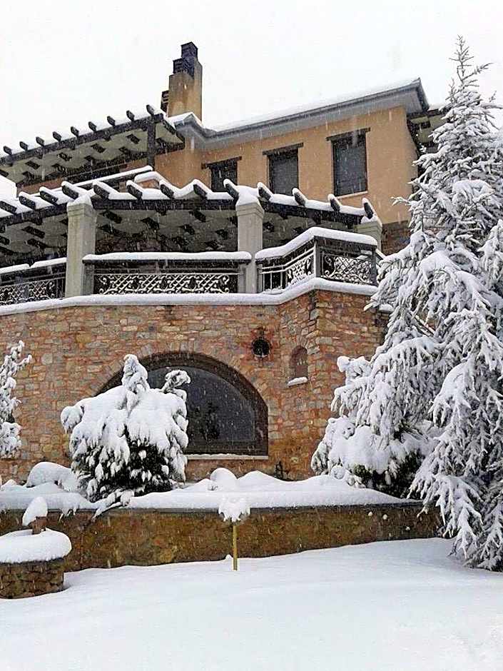 Iakovakis Suites & Spa