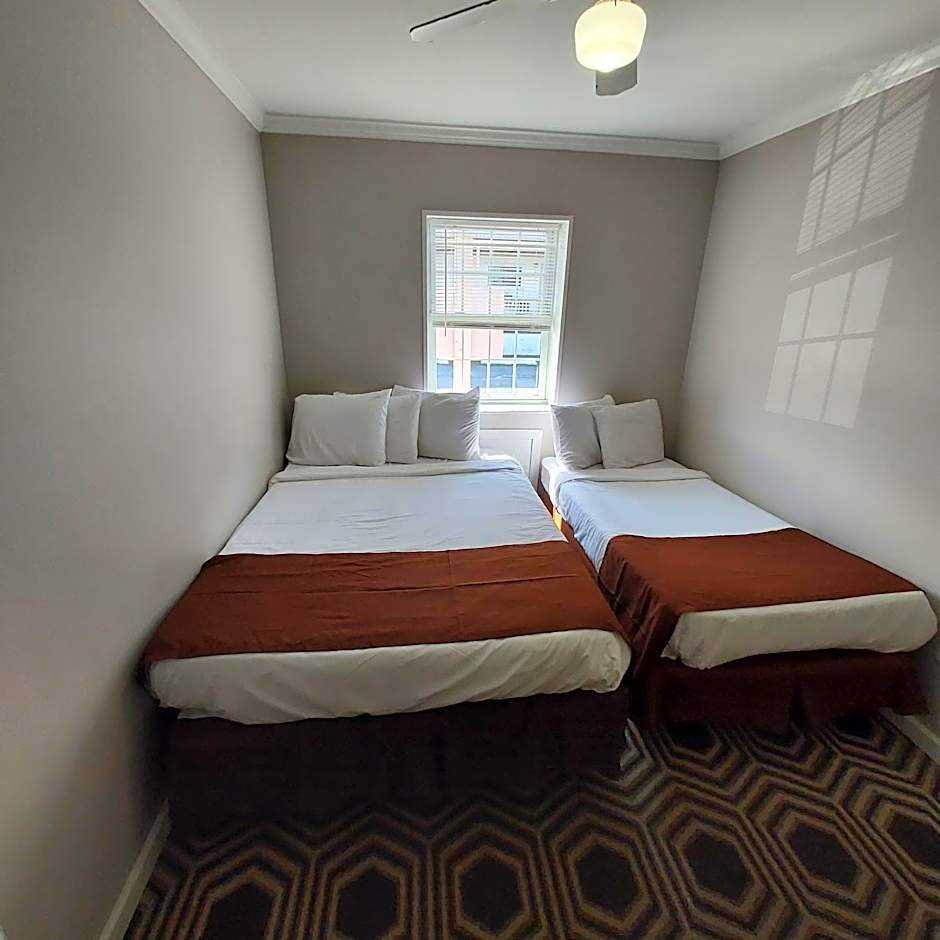 The Burgundy Inn Hotel and Apartments