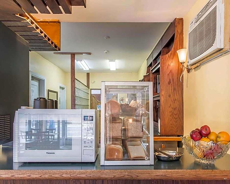 Econo Lodge Downtown