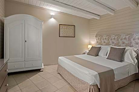 Quadruple Room with Double Bed and 2 Single Beds