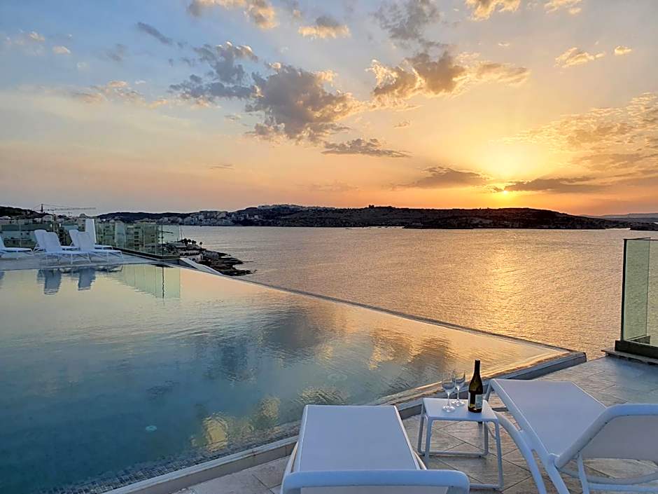 Seaview Hotel - Adults Only 16 Plus