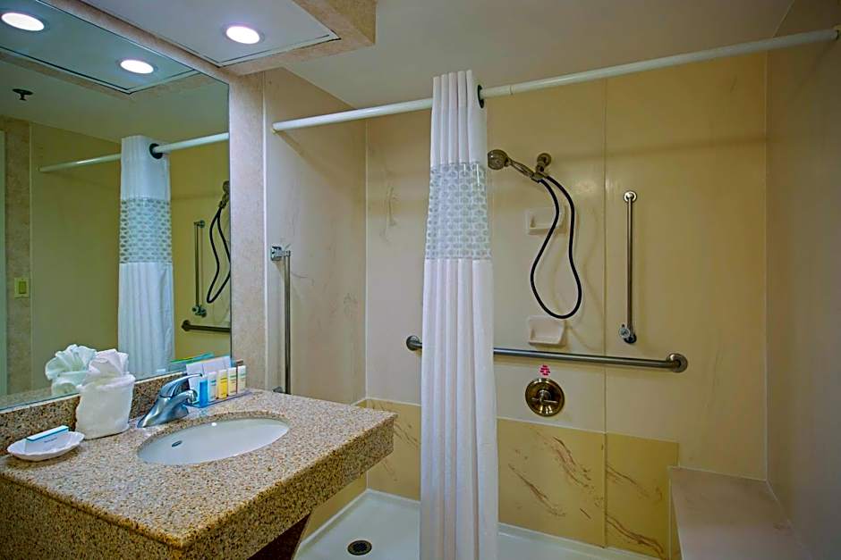 Hampton Inn By Hilton West Springfield