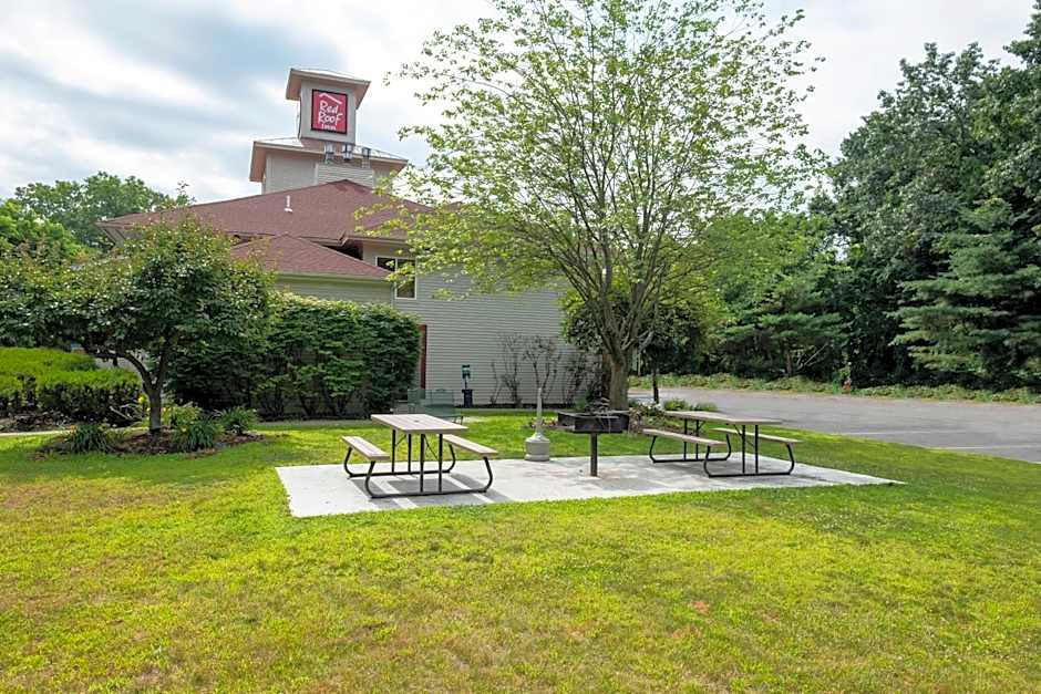Red Roof Inn Clifton Park