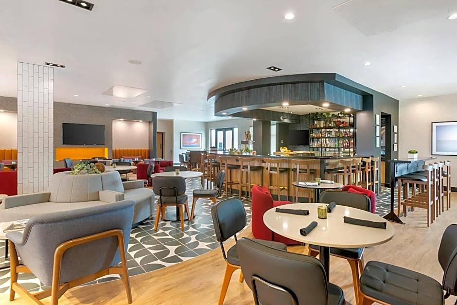 Cambria Hotel Spokane Airport