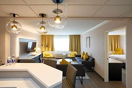 Gateway Hotel And Conference Center