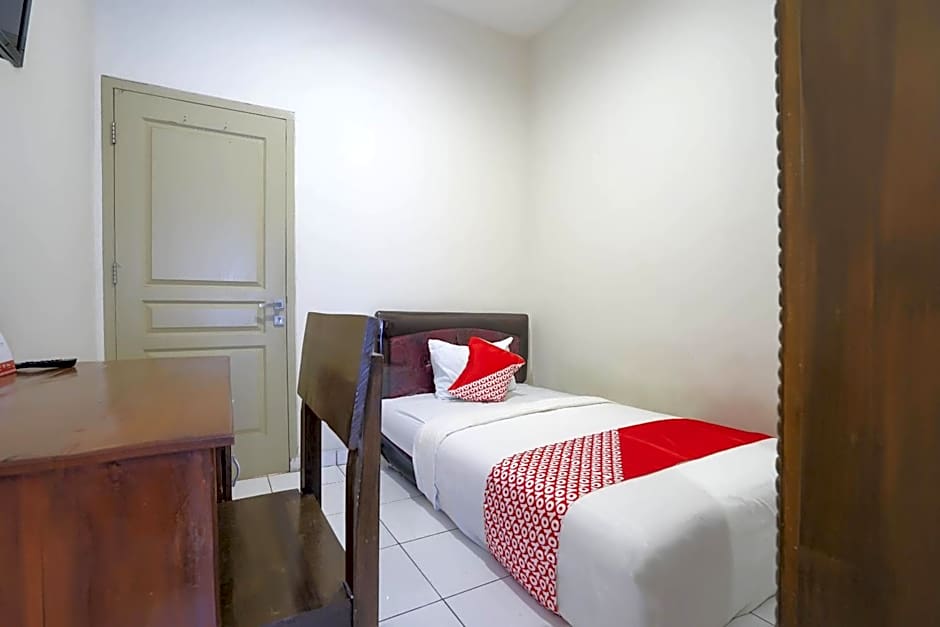 OYO Life 2874 Berlian Residence