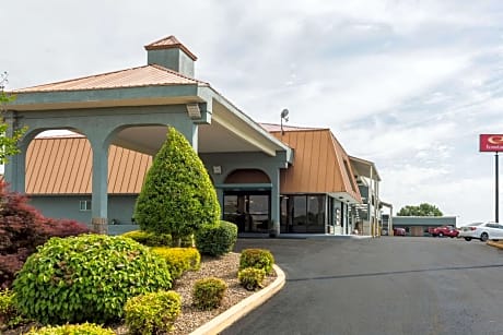Econo Lodge White Pine Morristown I-81 & I-40 Split