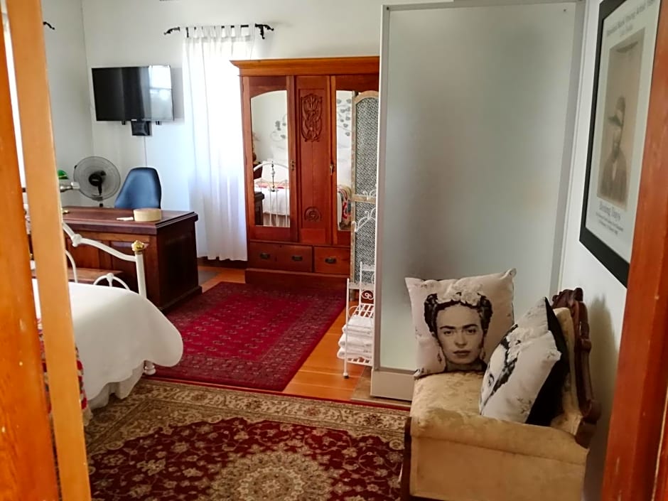 29onTait Guest House