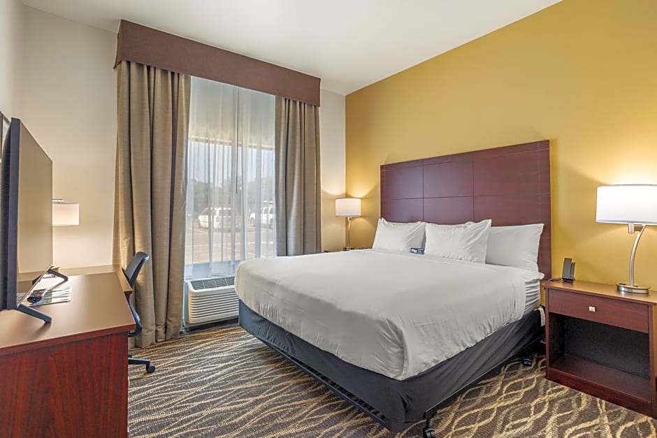 Cobblestone Hotel & Suites - De Pere