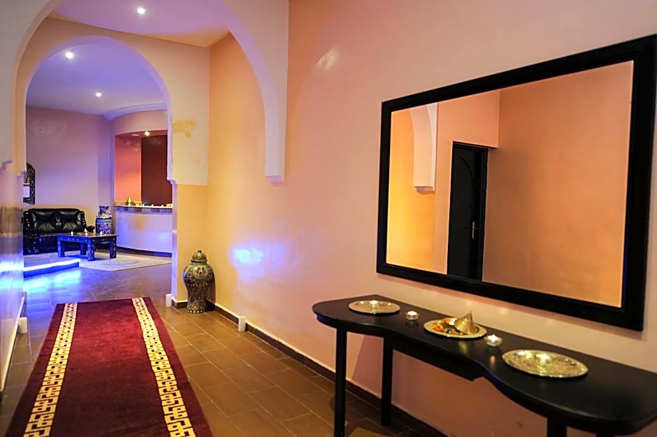 Hotel Riad Ennakhil & SPA