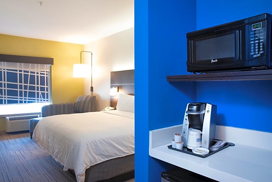 Holiday Inn Express Hotel & Suites Chester By IHG