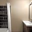 Travelodge by Wyndham Everett City Center