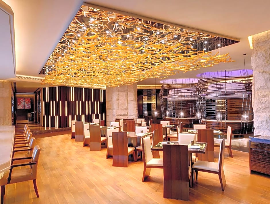 Sheraton Changchun Jingyuetan Hotel