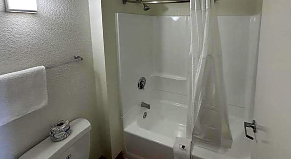 Studio 6 Suites - Riverside, CA South