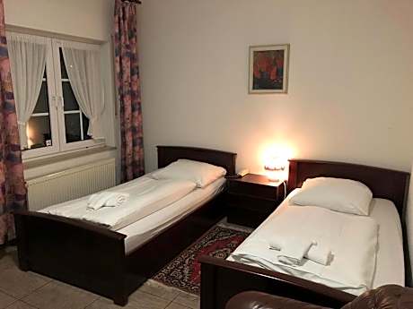 Double or Twin Room with Bathroom