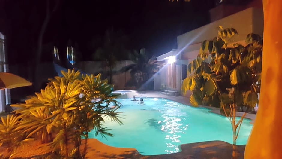 PEDZ CING MANGO LODGE