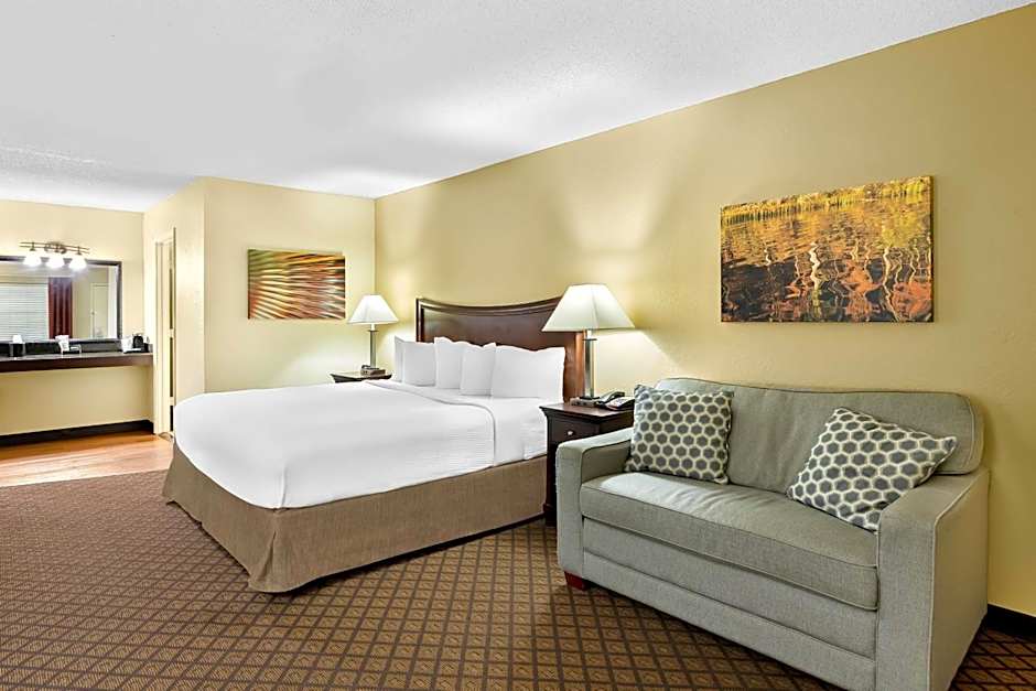  Best Western Coach House