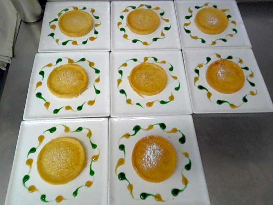 Logis Hôtel Restaurant Les Aubuns