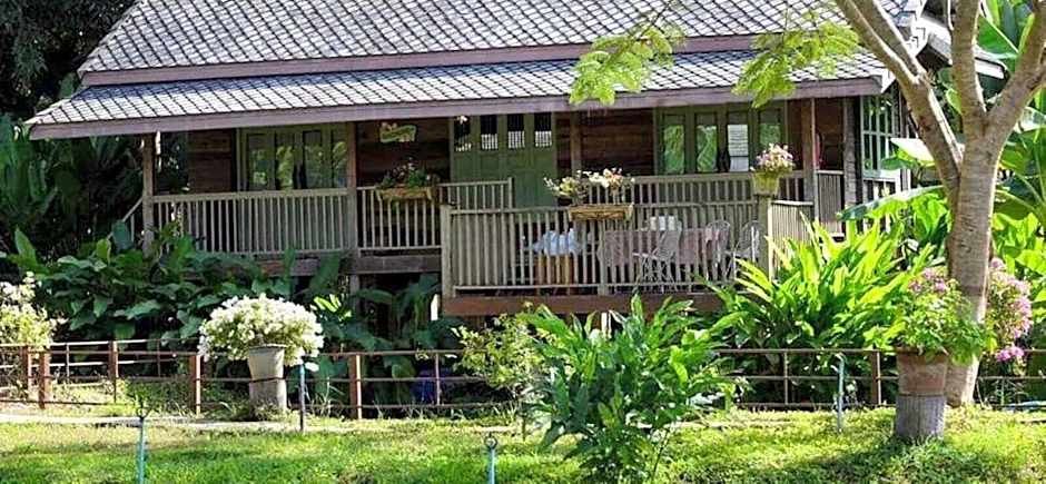 Lhongkhao Samoeng by Chi Villa