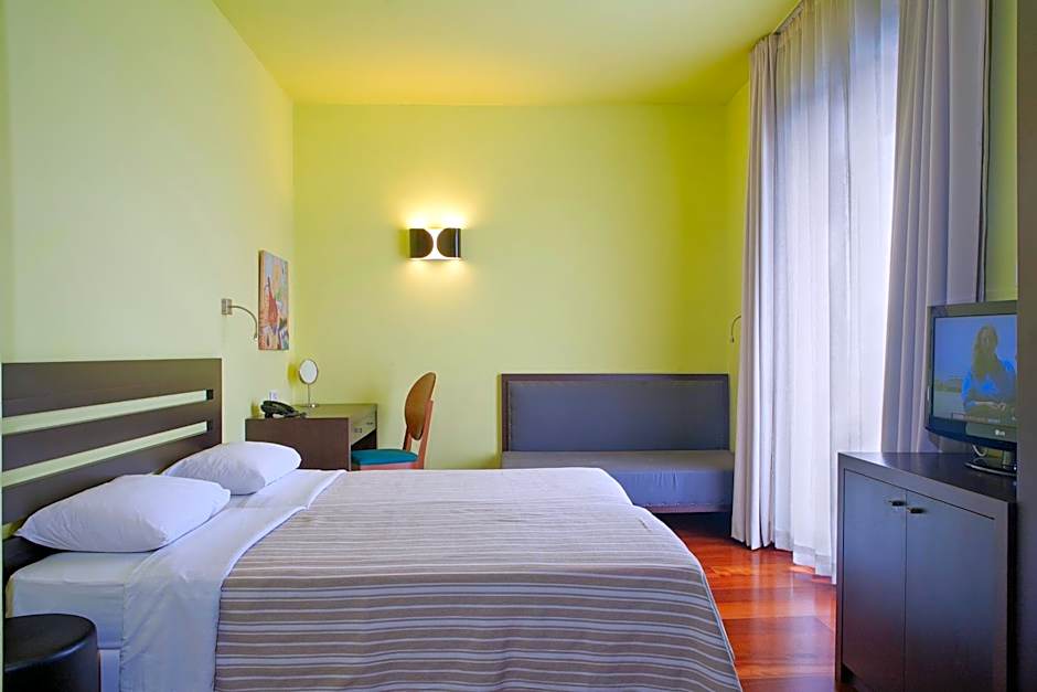 Athens Center Square