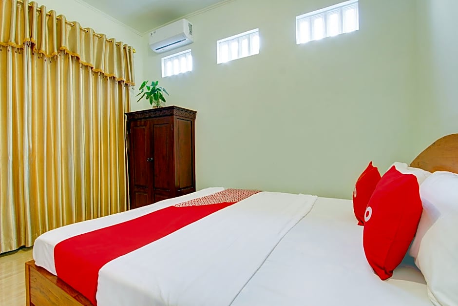 Hotel O Mbah Carik Homestay Syari'ah
