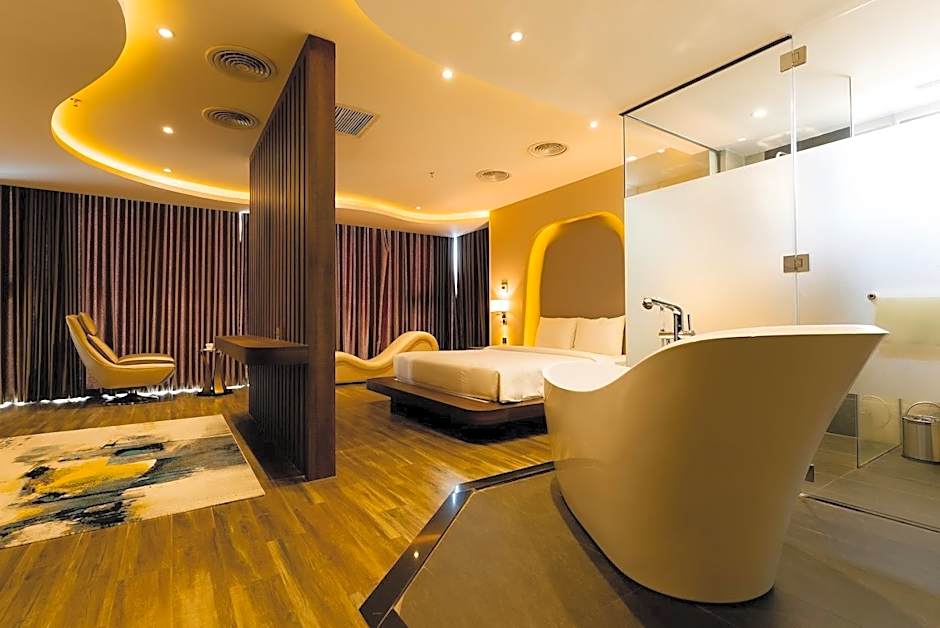 Amber Nha Trang Hotel