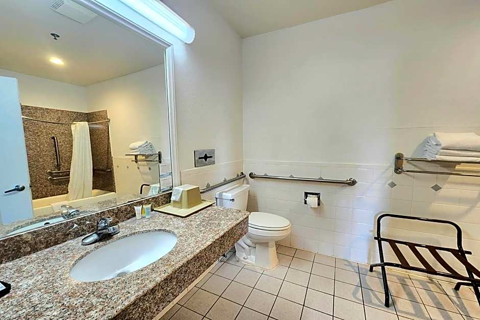 Days Inn by Wyndham Navasota