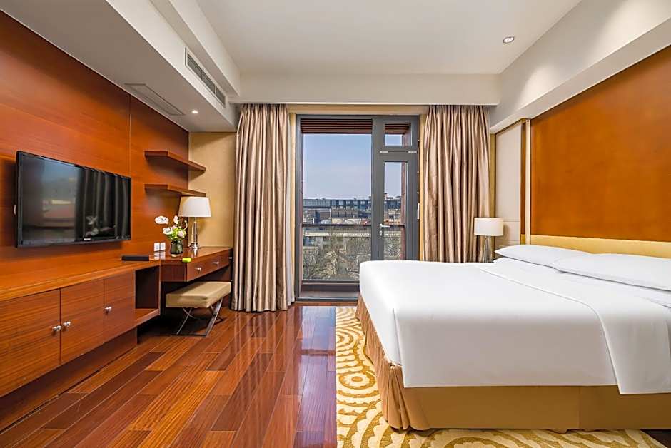 Photo 1 of 12 of Exclusive 1 Bedroom 3 Beds Apartment