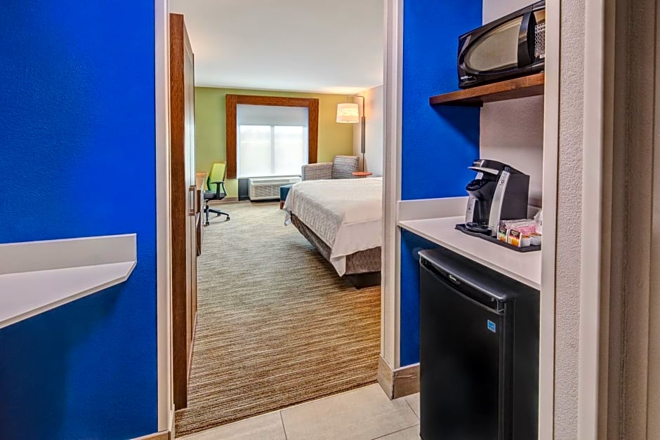 Holiday Inn Express Hotel & Suites Memphis Southwind, an IHG Hotel