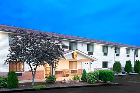 Super 8 by Wyndham Augusta