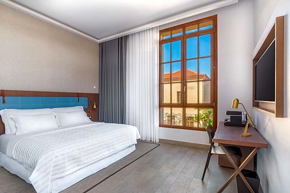 Le Meridien Ra Beach Hotel & Spa