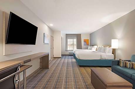 Queen Suite with Two Queen Beds and Kitchenette -  1st Floor/Pet Friendly