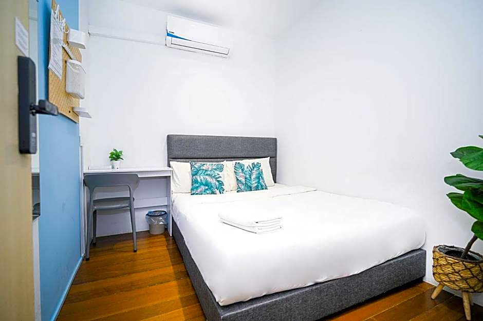 Swing & Pillows @ Beach Street