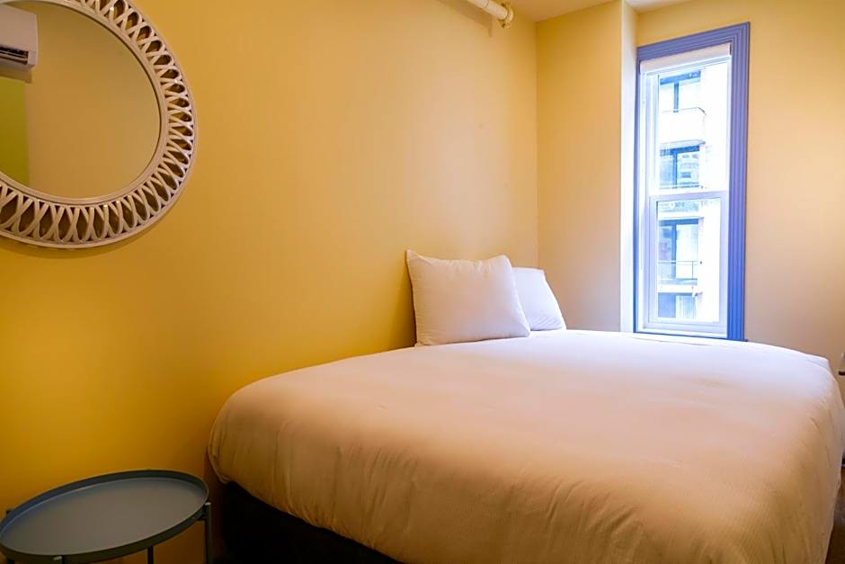 Auberge Jeunesse QBEDS Hostel