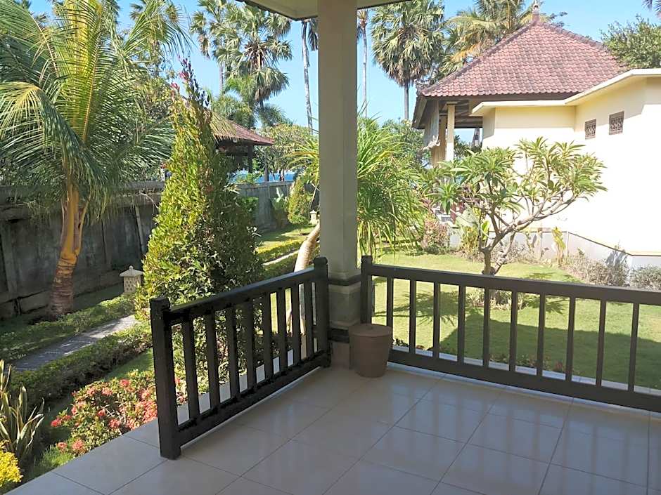 Bintang Beach Villa
