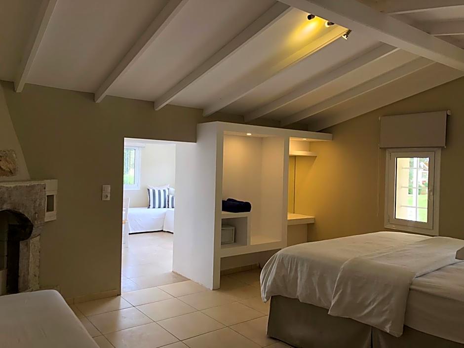 Parthenis Hotel & Suites