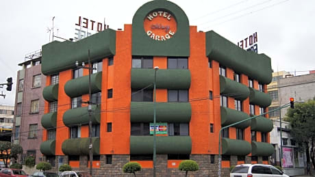 Hotel Muy