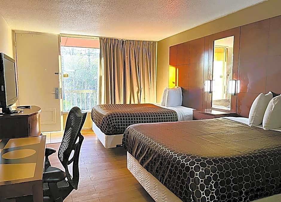 OYO Hotel Phenix City Central