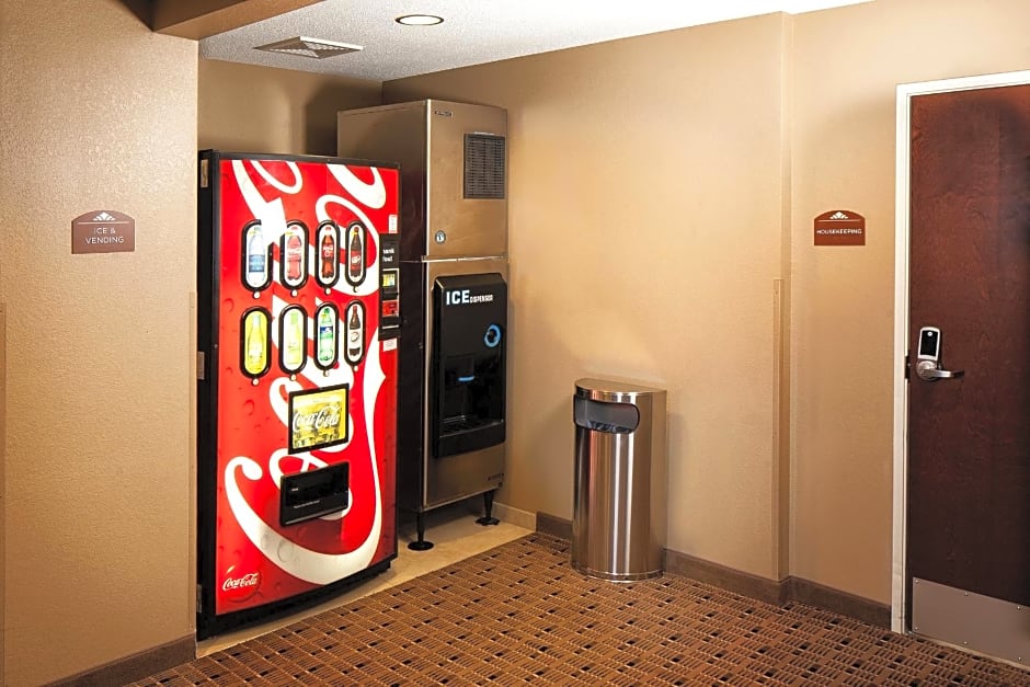 Microtel Inn & Suites by Wyndham St Clairsville/Wheeling