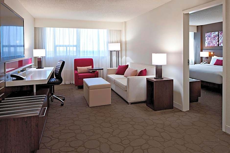Delta Hotels by Marriott Edmonton South Conference Centre