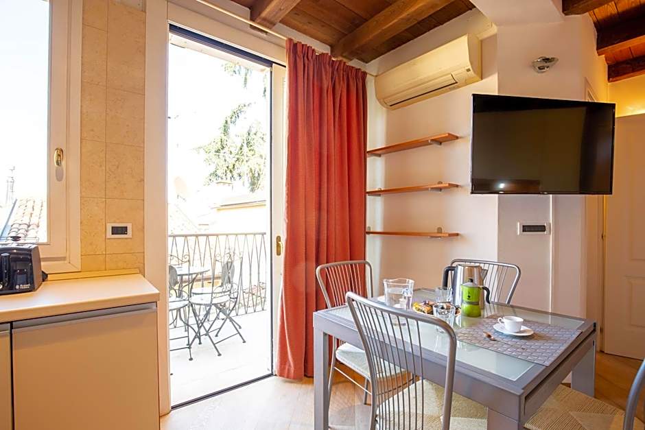 BolognaRoomscom - Santo Stefano Apartments