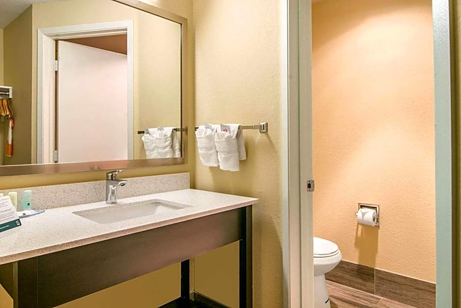 Quality Inn & Suites Albany Corvallis