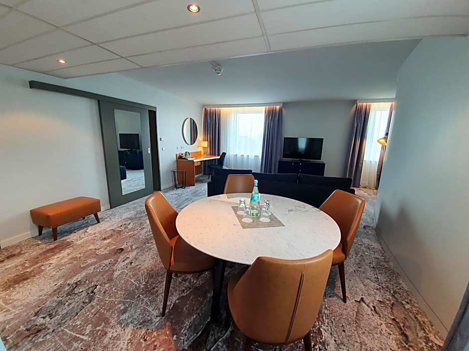 voco Dusseldorf Seestern By IHG