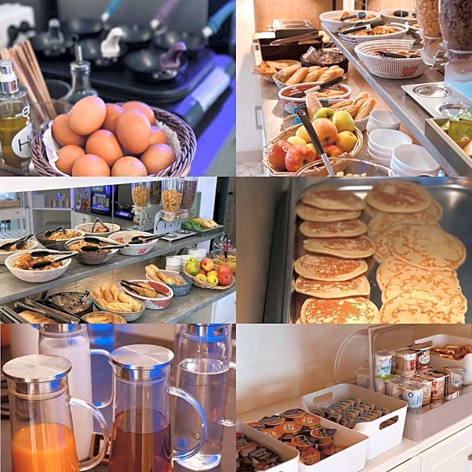 Hotel Les Palmiers En Camargue