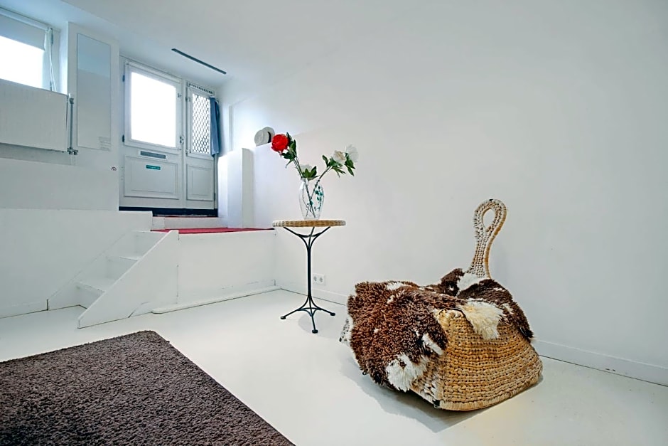 Romantic Jordaan Canalsuite near Anne Frank House