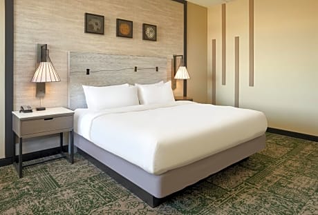 Queen Room